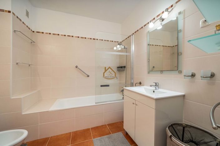 Image No.22-2 Bed Apartment for sale