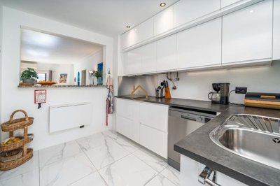 5018-771241-1397c7eacab77a8d4d14b0228a8f482d1