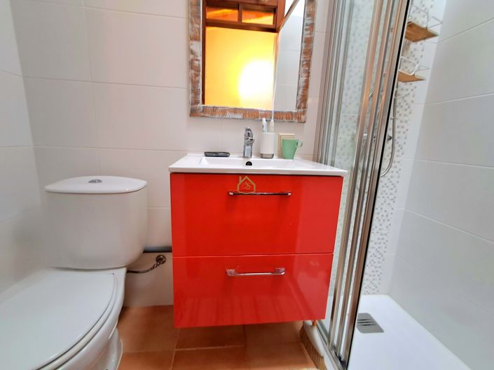 Image No.11-2 Bed Townhouse for sale