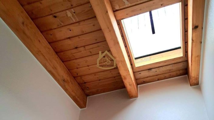 Image No.12-2 Bed Townhouse for sale