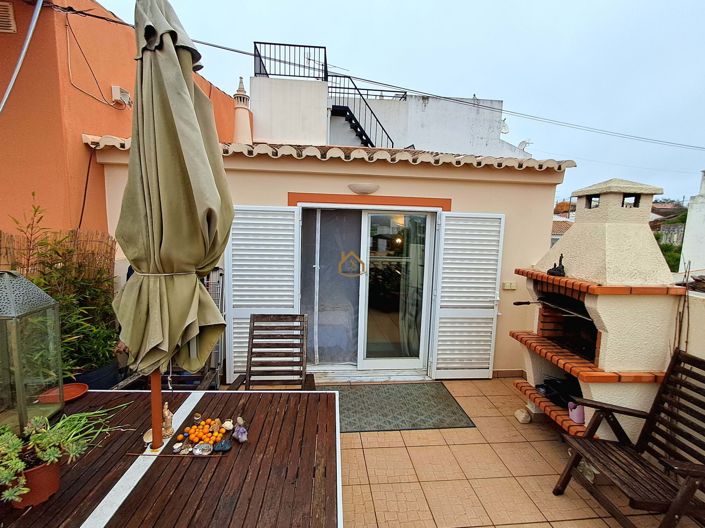 Image No.13-2 Bed Townhouse for sale