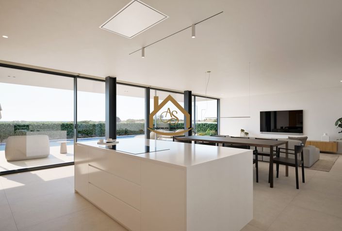 Image No.10-4 Bed Villa for sale