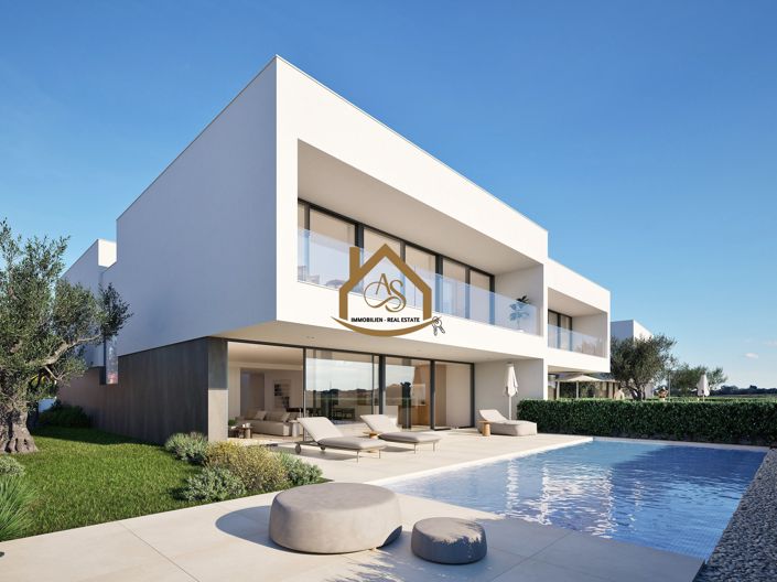 Image No.3-4 Bed Villa for sale