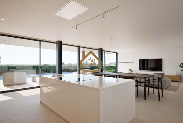 Image No.10-4 Bed Villa for sale