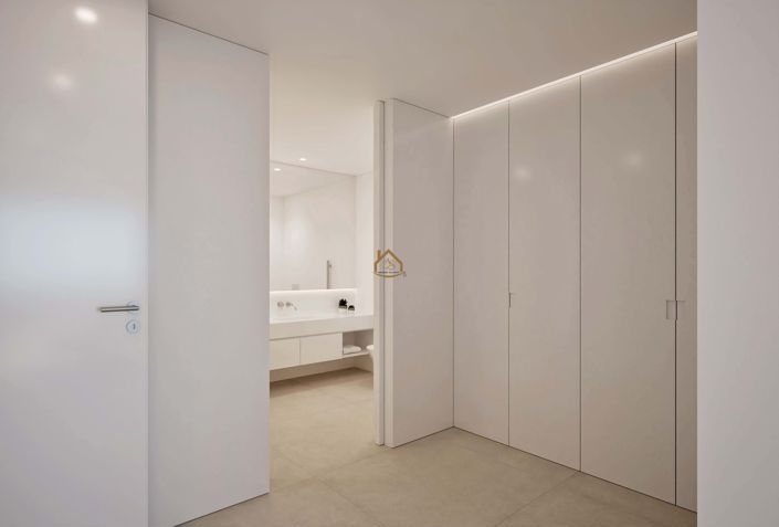 Image No.16-4 Bed Villa for sale