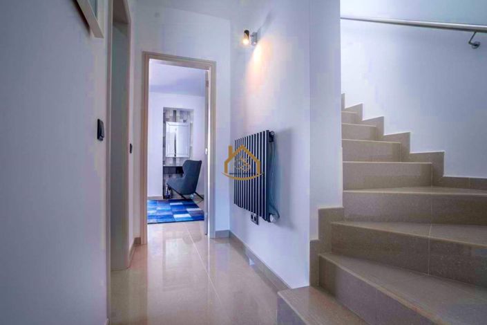 Image No.12-2 Bed Townhouse for sale