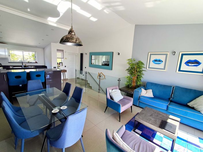 Image No.2-2 Bed Townhouse for sale