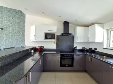 5018-634043-1397c7eacab77a8d4d14b0228a8f482d1