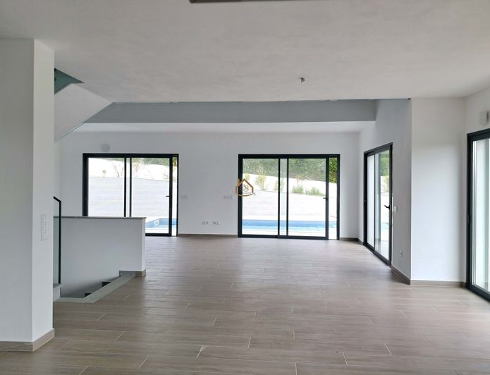 Image No.23-4 Bed Villa for sale