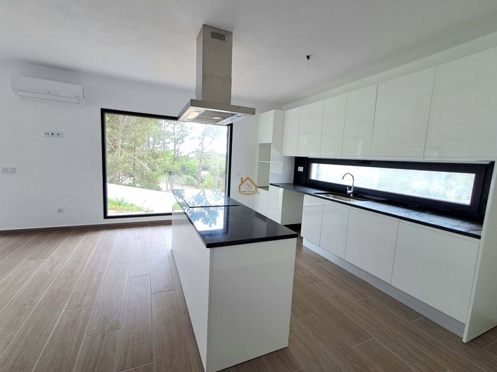 Image No.6-4 Bed Villa for sale