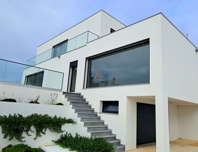 Image No.17-4 Bed Villa for sale