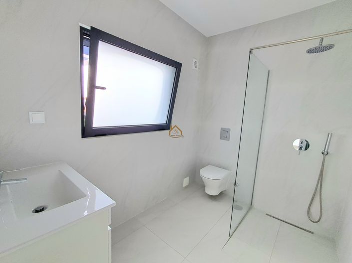 Image No.13-4 Bed Villa for sale