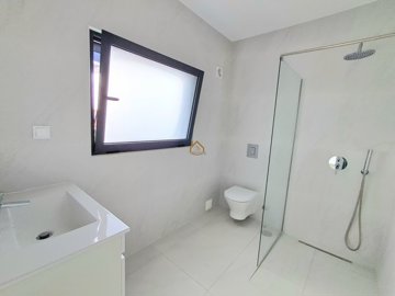 5018-735960-1397c7eacab77a8d4d14b0228a8f482d1