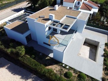 5018-735960-1397c7eacab77a8d4d14b0228a8f482d1