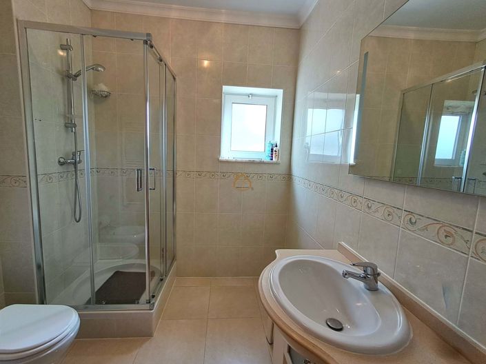 Image No.13-3 Bed Apartment for sale