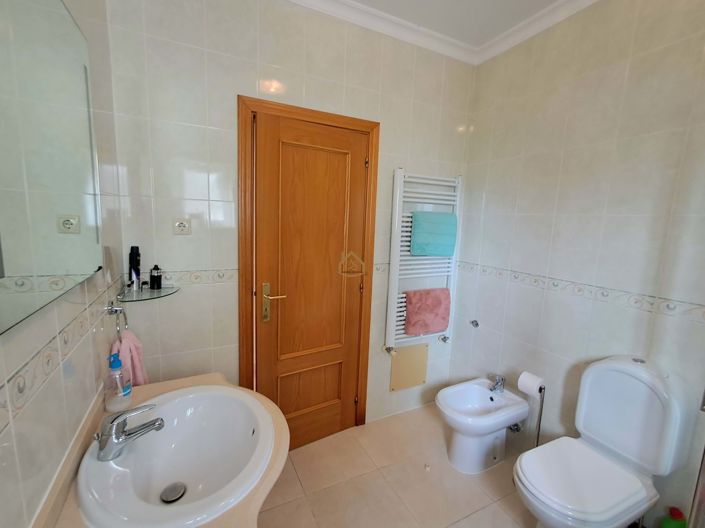 Image No.15-3 Bed Apartment for sale