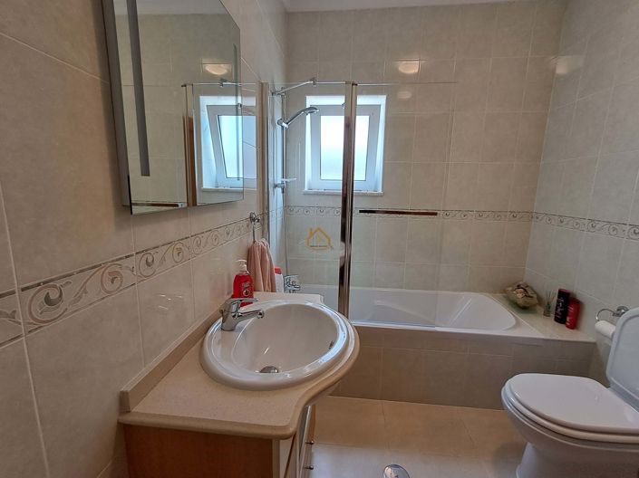 Image No.20-3 Bed Apartment for sale