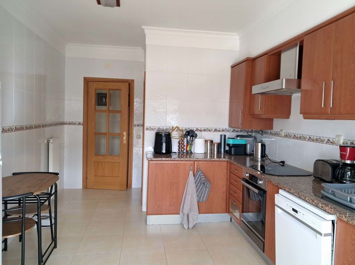 Image No.8-3 Bed Apartment for sale