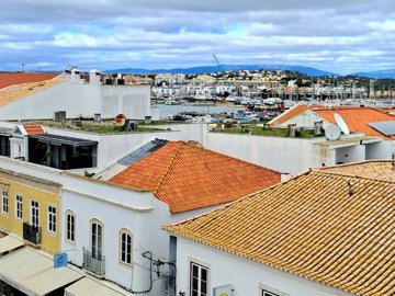 5018-777708-1397c7eacab77a8d4d14b0228a8f482d1