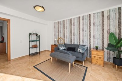 5018-695143-1397c7eacab77a8d4d14b0228a8f482d1