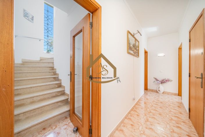 Image No.10-3 Bed Villa for sale