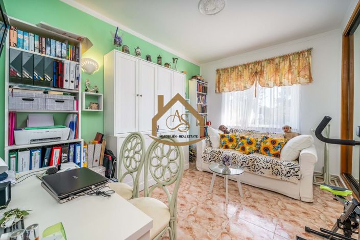 Image No.17-3 Bed Villa for sale
