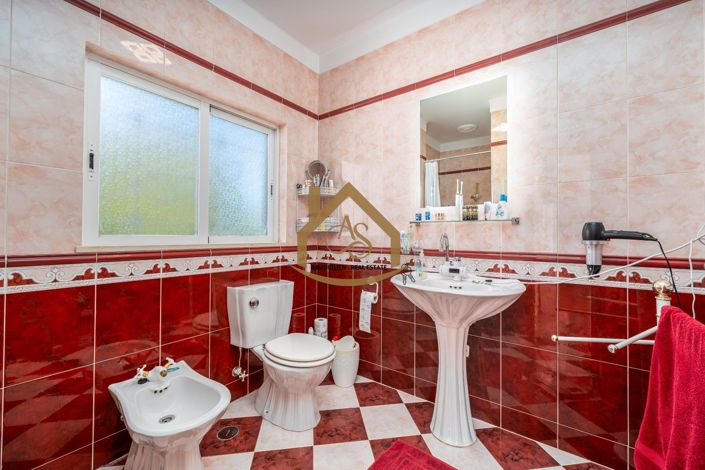 Image No.23-3 Bed Villa for sale