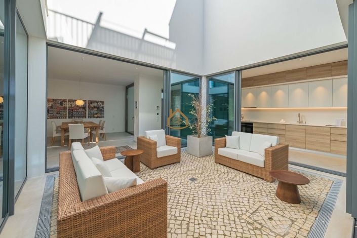 Image No.11-3 Bed Villa for sale