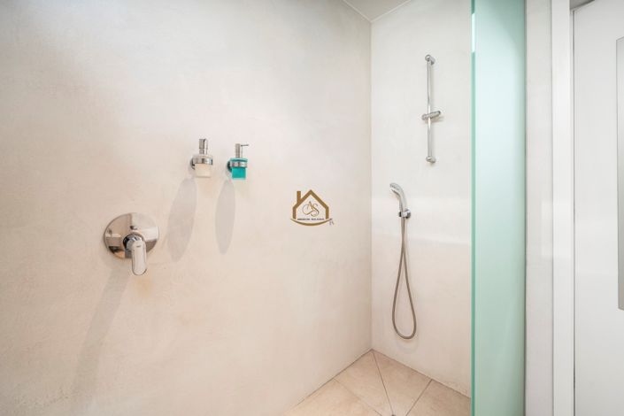 Image No.24-3 Bed Villa for sale