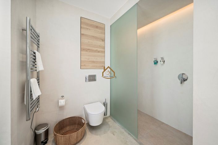 Image No.29-3 Bed Villa for sale