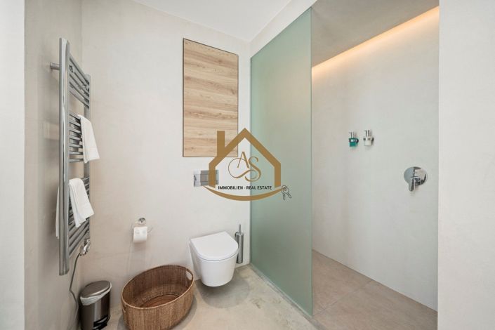 Image No.29-3 Bed Villa for sale