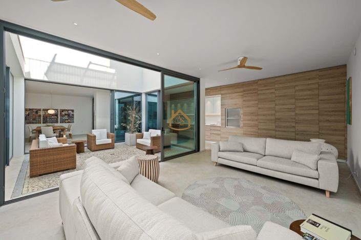 Image No.3-3 Bed Villa for sale