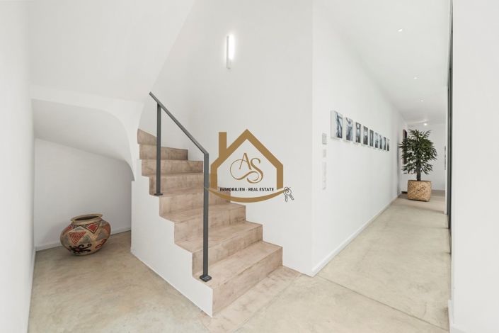 Image No.33-3 Bed Villa for sale