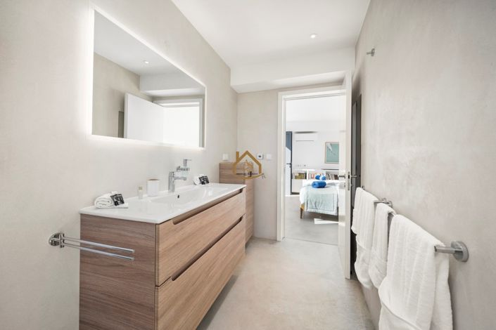 Image No.37-3 Bed Villa for sale