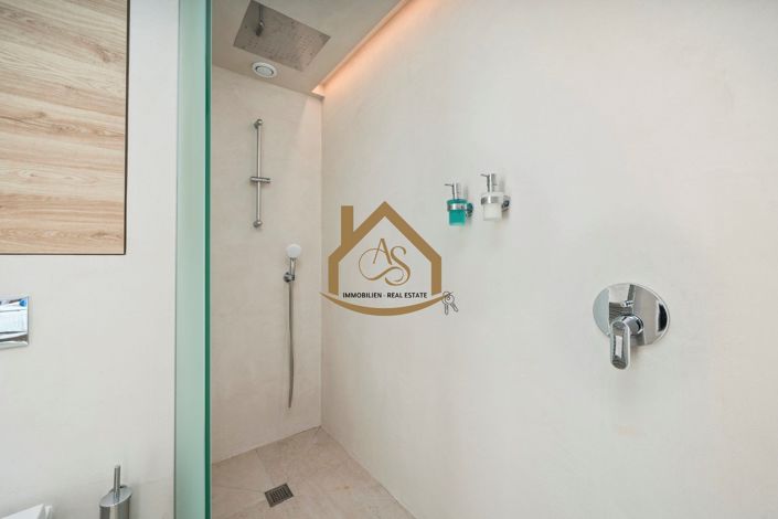 Image No.39-3 Bed Villa for sale
