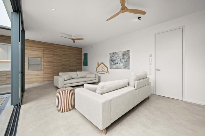 Image No.9-3 Bed Villa for sale