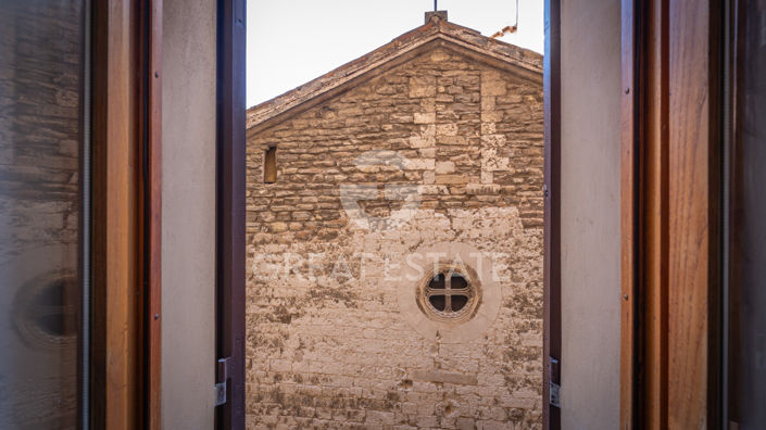 Image No.25-2 Bed Property for sale