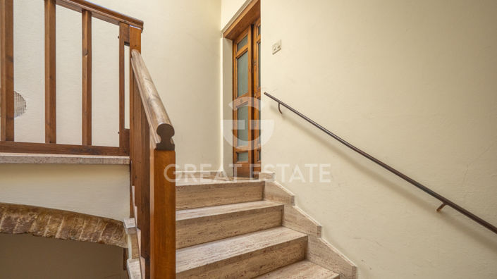 Image No.7-2 Bed Property for sale