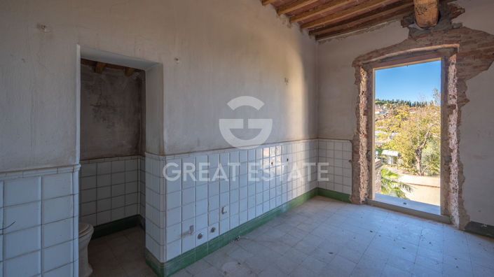 Image No.30-8 Bed Country House for sale