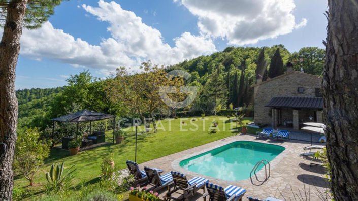 Image No.10-5 Bed Country House for sale