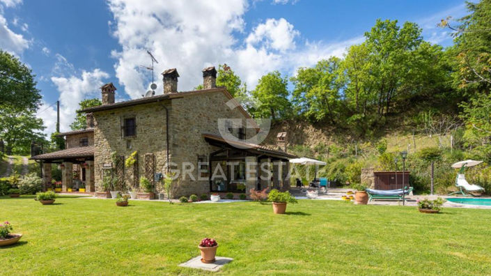 Image No.11-5 Bed Country House for sale