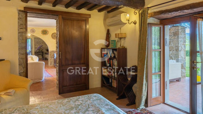 Image No.23-5 Bed Country House for sale