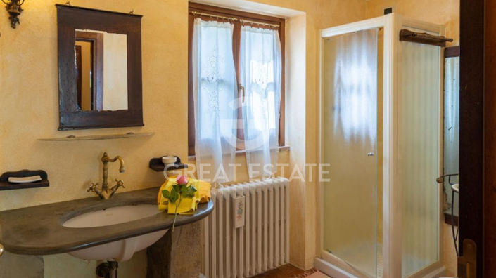 Image No.34-5 Bed Country House for sale