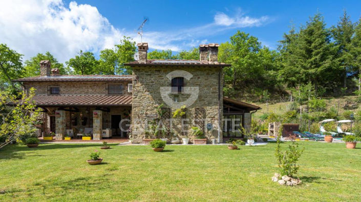 Image No.7-5 Bed Country House for sale