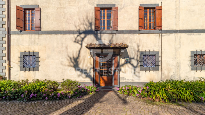 Image No.12-7 Bed Villa for sale