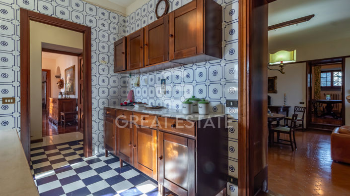 Image No.14-7 Bed Villa for sale