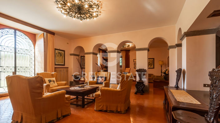 Image No.21-7 Bed Villa for sale