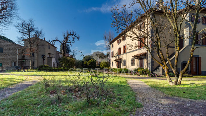 Image No.8-7 Bed Villa for sale