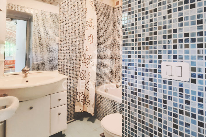 Image No.23-3 Bed Country House for sale