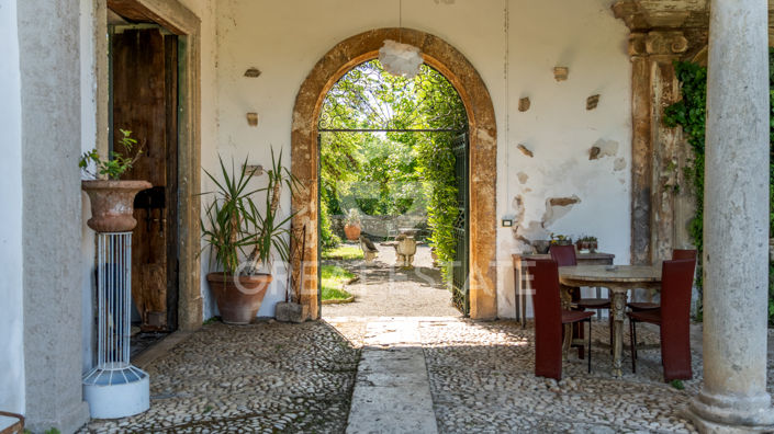 Image No.18-6 Bed Villa for sale